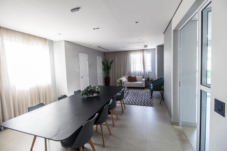Apartamento para alugar com 42m², 2 quartos e 1 vaga Apartamento para alugar com 42m², 2 quartos e 1 vagaÁrea comum - Salão de festas