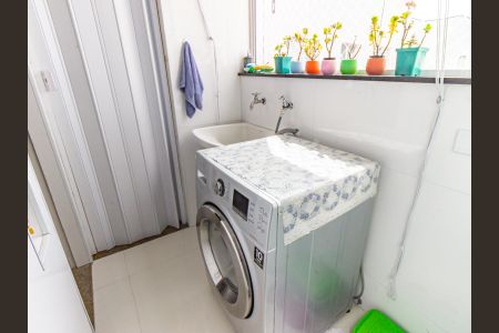 Apartamento à venda com 78m², 3 quartos e 1 vagaÁrea de Serviço