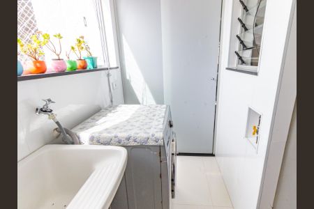 Apartamento à venda com 78m², 3 quartos e 1 vagaÁrea de Serviço