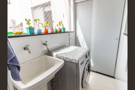 Apartamento à venda com 78m², 3 quartos e 1 vagaÁrea de Serviço