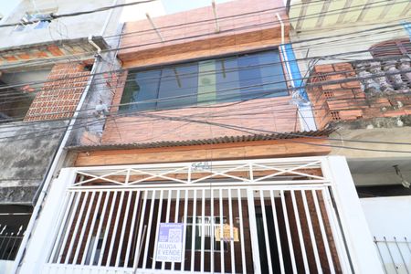 Casa à venda com 100m², 2 quartos e 1 vagaFachada