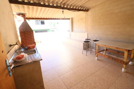 Casa à venda com 100m², 2 quartos e 1 vagaChurrasqueira