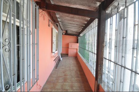 Casa para alugar com 150m², 2 quartos e 2 vagasHall de entrada