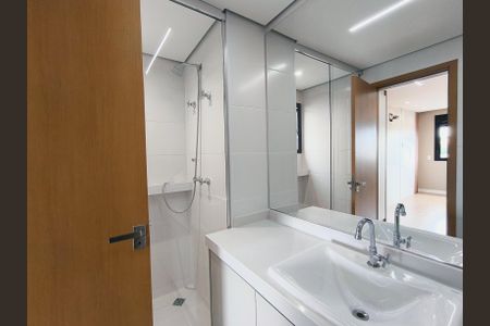 Apartamento para alugar com 113m², 2 quartos e 2 vagasBanheiro da Suíte