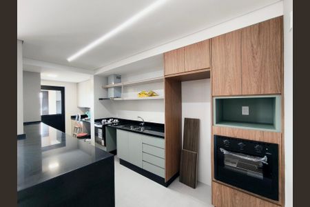 Apartamento para alugar com 113m², 2 quartos e 2 vagasCozinha e Área de Serviço