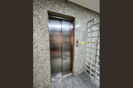 Apartamento à venda com 54m², 2 quartos e 1 vagaElevador