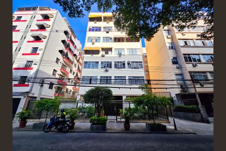 Apartamento à venda com 54m², 2 quartos e 1 vagaFachada