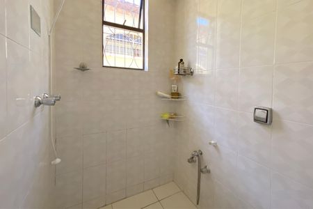 Casa à venda com 361m², 5 quartos e 8 vagas Casa à venda com 361m², 5 quartos e 8 vagasBanheiro de serviço