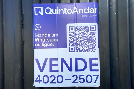 Casa à venda com 361m², 5 quartos e 8 vagas Casa à venda com 361m², 5 quartos e 8 vagasPlaca
