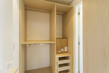 Apartamento à venda com 70m², 2 quartos e 1 vagaCloset da Suíte 1