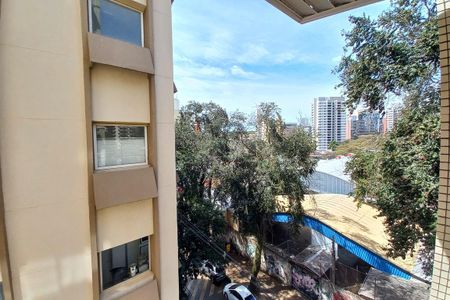 Vista do Quarto de apartamento para alugar com 1 quarto, 62m² em Cambuí, Campinas