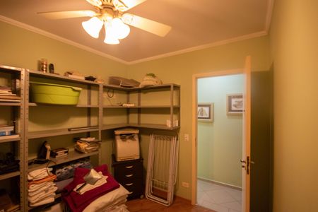 Casa à venda com 200m², 3 quartos e 2 vagasSuíte 2