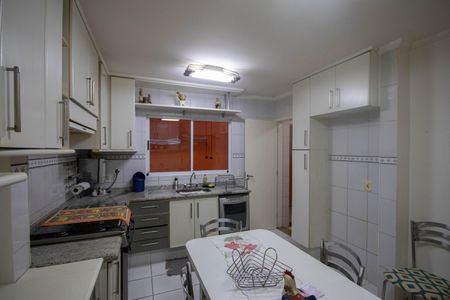Casa à venda com 200m², 3 quartos e 2 vagasCozinha