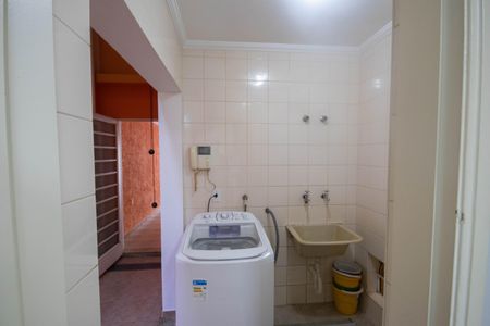 Casa à venda com 200m², 3 quartos e 2 vagasÁrea de Serviço