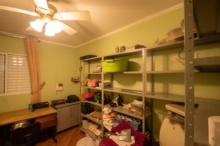 Casa à venda com 200m², 3 quartos e 2 vagasSuíte 2