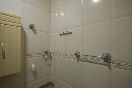 Casa à venda com 200m², 3 quartos e 2 vagasBanheiro da Suíte 