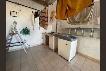 Casa à venda com 3 quartos, 193m² em Vila Tolstoi, São Paulo