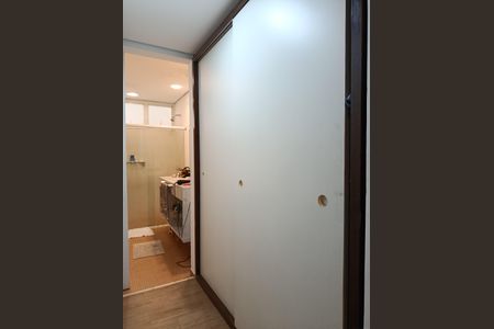Apartamento à venda com 120m², 2 quartos e 1 vagaCloset da suíte