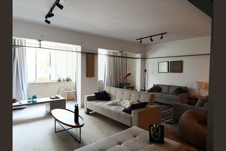 Apartamento à venda com 120m², 2 quartos e 1 vagaSala