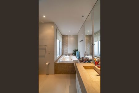 Casa à venda com 470m², 4 quartos e 2 vagas