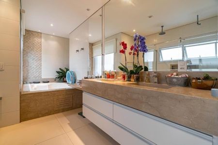 Casa à venda com 4 quartos, 470m² em Swiss Park, Campinas