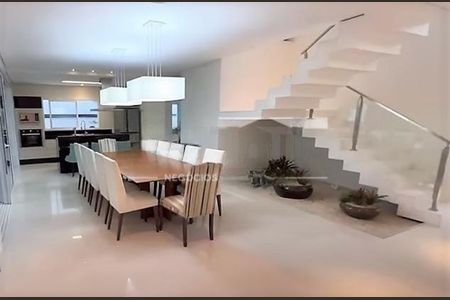 Casa à venda com 470m², 4 quartos e 2 vagas