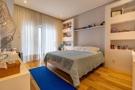 Casa à venda com 470m², 4 quartos e 2 vagas