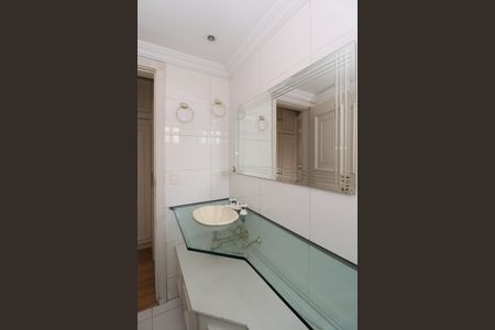 Apartamento à venda com 93m², 2 quartos e 2 vagas Apartamento à venda com 93m², 2 quartos e 2 vagasBanheiro da Suíte 1