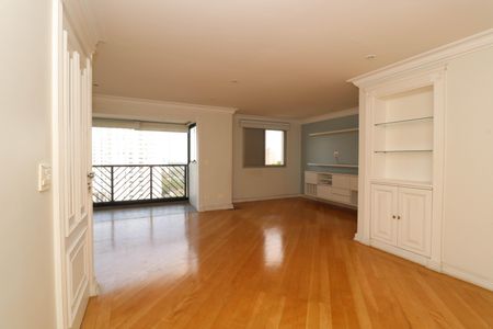 Sala de apartamento à venda com 2 quartos, 93m² em Vila Madalena, São Paulo