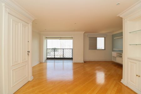 Sala de apartamento à venda com 2 quartos, 93m² em Vila Madalena, São Paulo