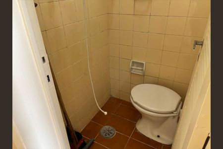 Apartamento à venda com 65m², 2 quartos e 1 vagaBanheiro de Serviço