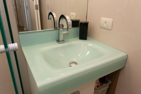 Apartamento à venda com 60m², 2 quartos e 1 vagaBanheiro Social