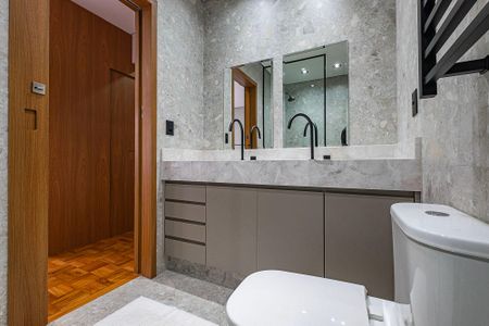 Apartamento à venda com 150m², 2 quartos e 1 vagaSuíte 1 - Banheiro