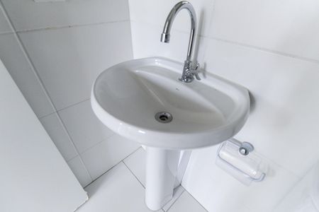 Apartamento para alugar com 33m², 2 quartos e sem vaga Apartamento para alugar com 33m², 2 quartos e sem vagaBanheiro Social