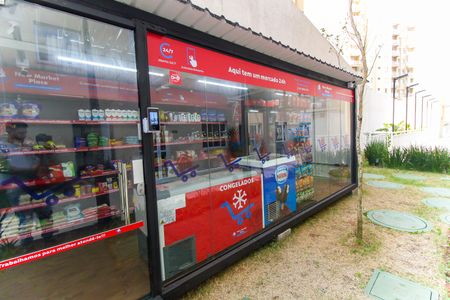 Apartamento para alugar com 33m², 2 quartos e sem vaga Apartamento para alugar com 33m², 2 quartos e sem vagaÁrea comum - Mercadinho