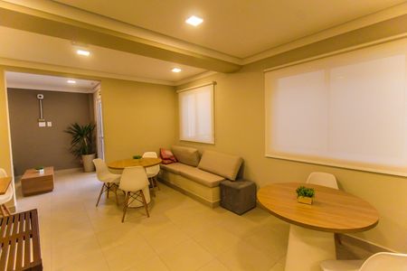 Apartamento para alugar com 33m², 2 quartos e sem vaga Apartamento para alugar com 33m², 2 quartos e sem vagaÁrea comum - Salão de Festas