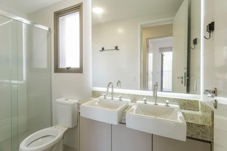 Banheiro Social de apartamento para alugar com 2 quartos, 75m² em Indianópolis, São Paulo