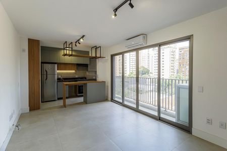 Sala de apartamento para alugar com 2 quartos, 75m² em Indianópolis, São Paulo