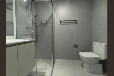 Banheiro de apartamento para alugar com 1 quarto, 29m² em Vila Mariana, São Paulo