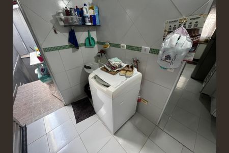 Casa à venda com 98m², 3 quartos e 1 vagaÁrea de Serviço