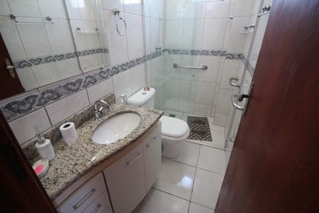 Apartamento para alugar com 90m², 3 quartos e 2 vagasBanheiro