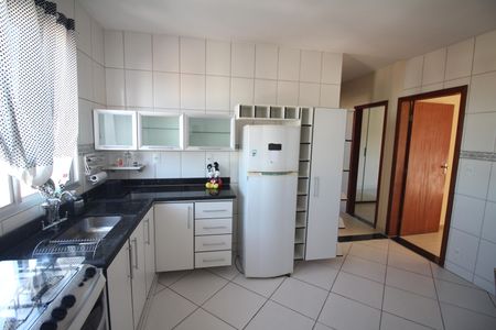 Apartamento para alugar com 90m², 3 quartos e 2 vagasCozinha