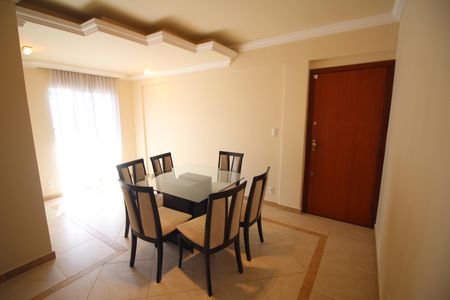 Sala de apartamento para alugar com 3 quartos, 90m² em Novo Eldorado, Contagem