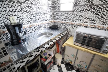 Cozinha de kitnet/studio para alugar com 1 quarto, 24m² em Campo Grande, Rio de Janeiro