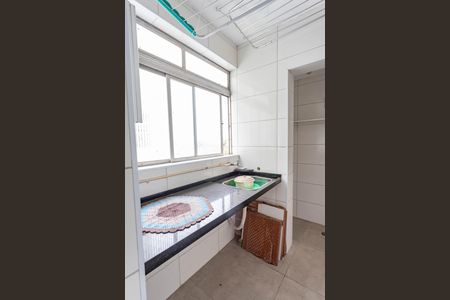 Apartamento à venda com 60m², 2 quartos e 1 vagaÁrea de serviço 