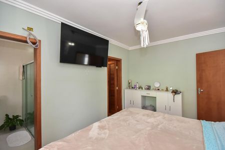 Casa de condomínio à venda com 250m², 3 quartos e 4 vagasSuíte 3