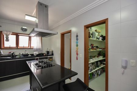 Casa de condomínio à venda com 250m², 3 quartos e 4 vagasCozinha