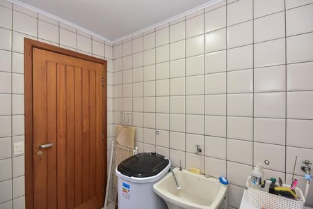 Casa de condomínio à venda com 250m², 3 quartos e 4 vagasÁrea de Serviço