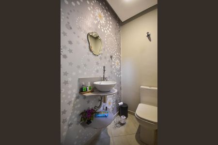 Lavabo da Sala de Tv de casa de condomínio à venda com 3 quartos, 250m² em Parque Monte Alegre, Taboão da Serra