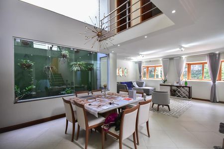 Sala de casa de condomínio à venda com 3 quartos, 250m² em Parque Monte Alegre, Taboão da Serra